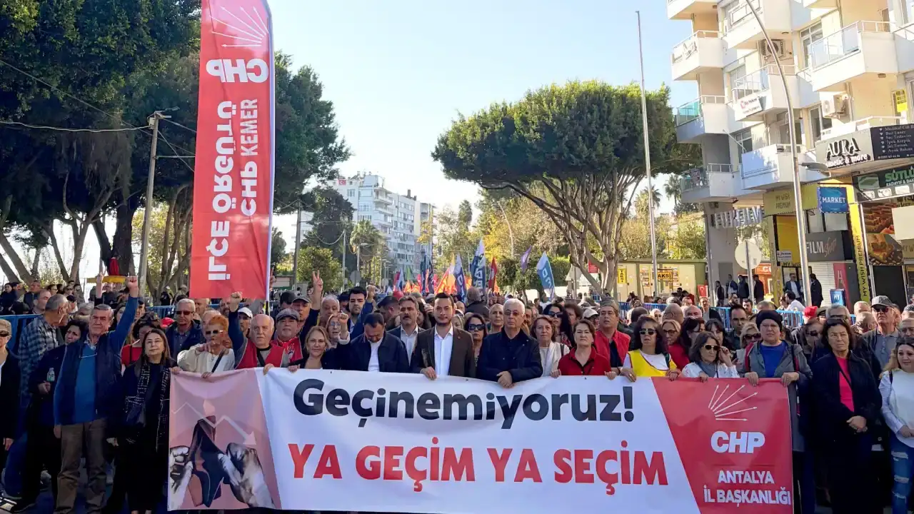 antalyada-binler-hep-bir-agizdan-gecinemiyoruz-dedi