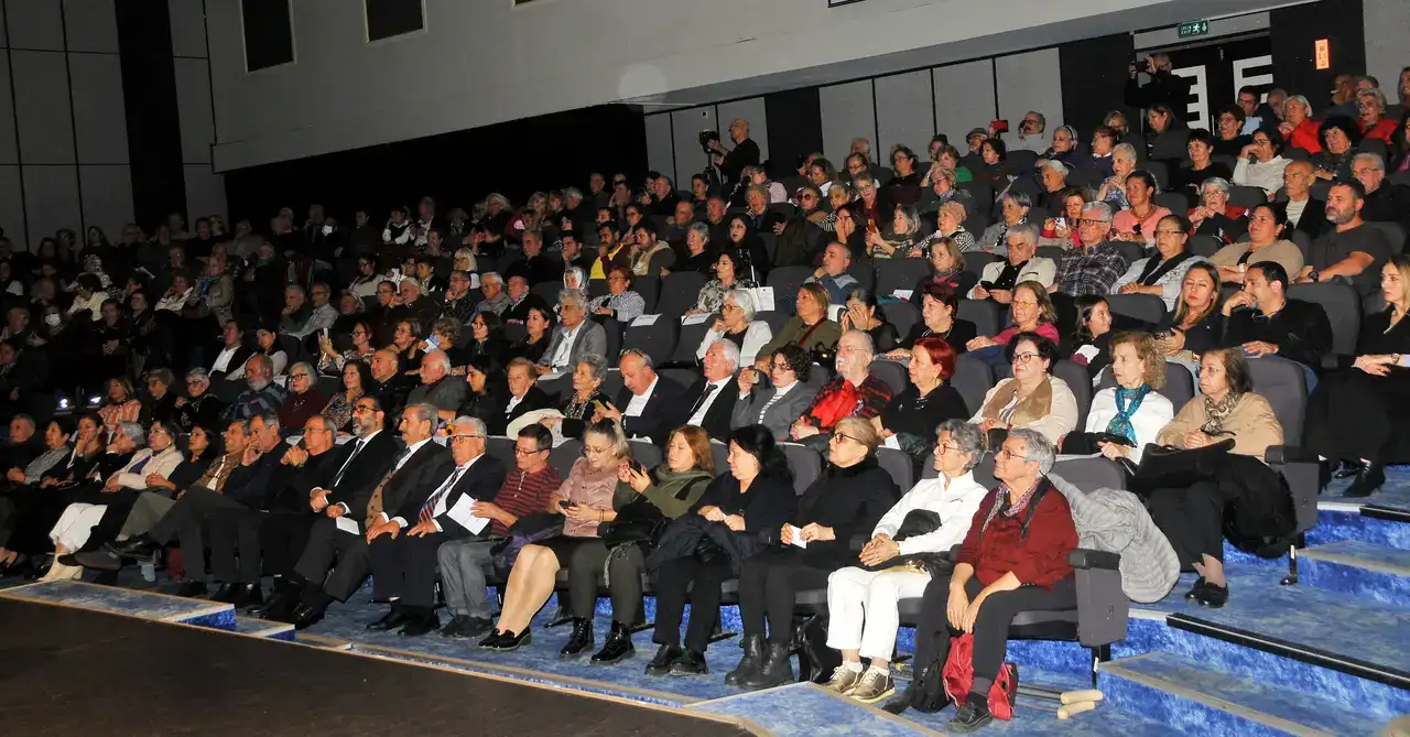 antalya-barosu-tsm-korosundan-duygu-yuklu-sarkilar