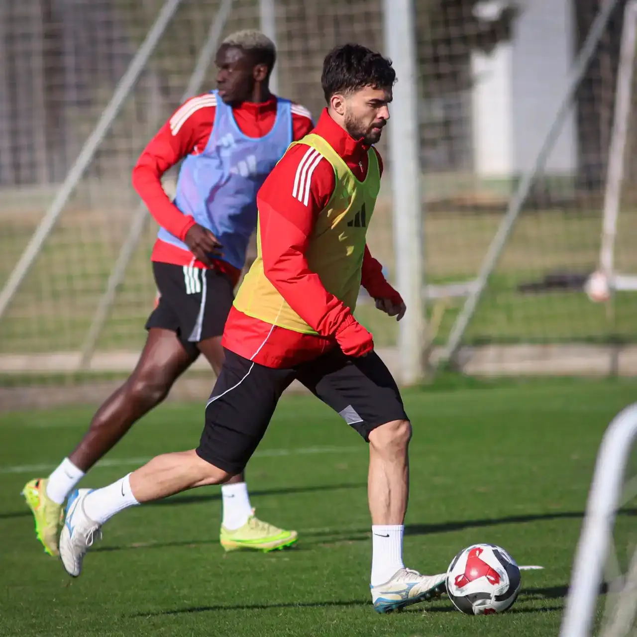 antalyasporda-kocaelispor-mesaisi-basladi-deplasmanda-3-puan-almak-istiyor