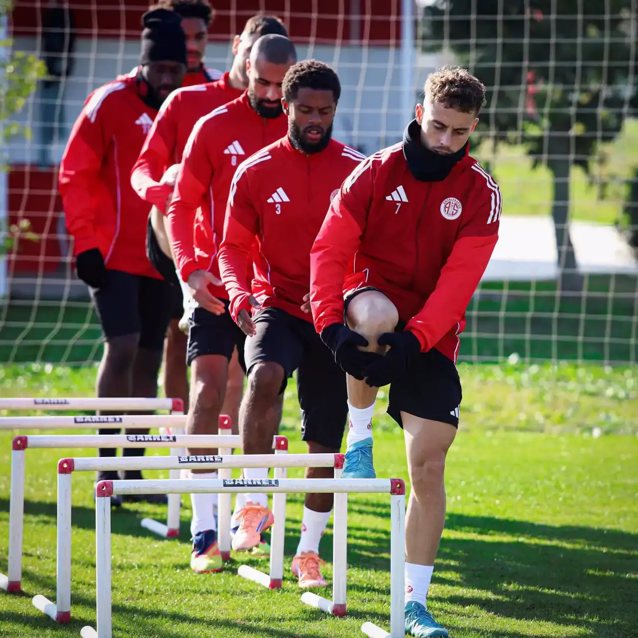 antalyasporda-kocaelispor-mesaisi-basladi-deplasmanda-3-puan-almak-istiyor