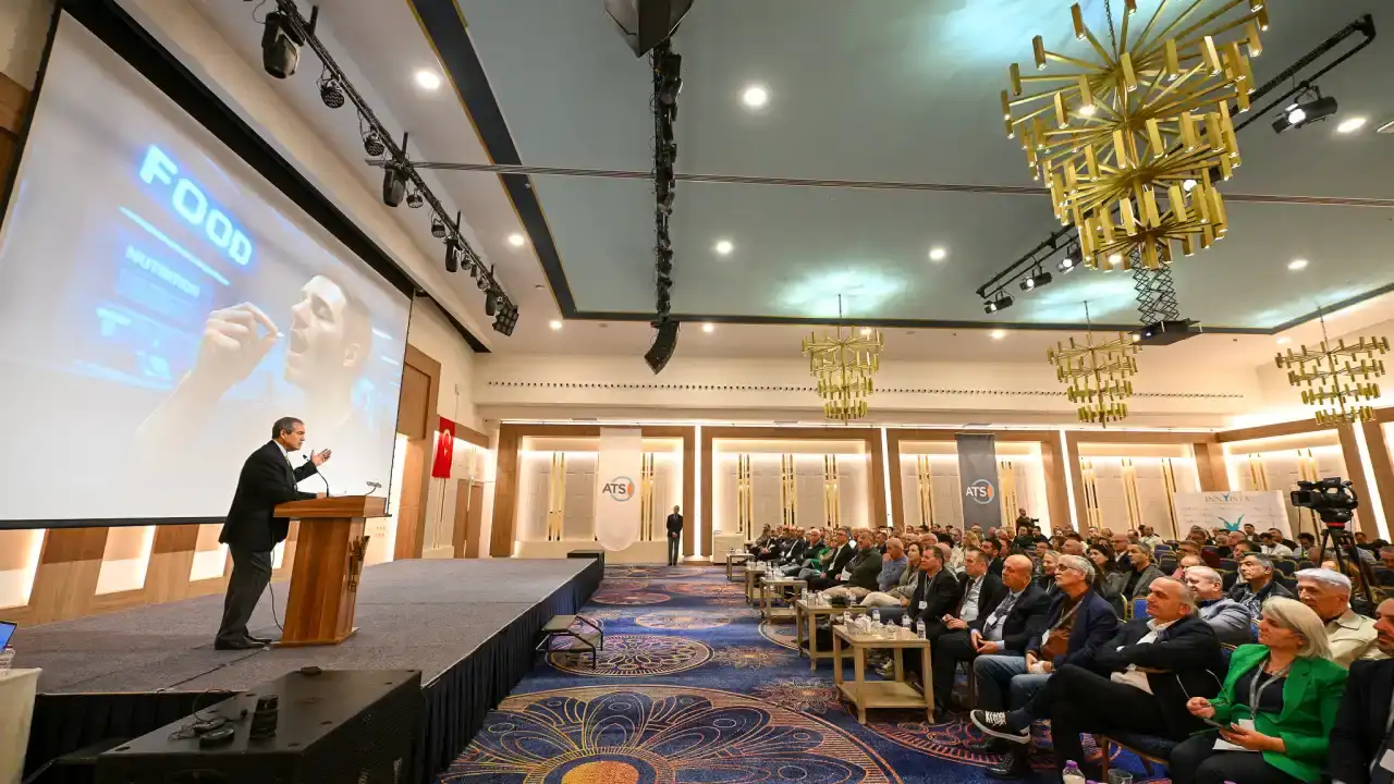 kentin-gelecegi-masaya-yatirildi-antalya-25-yilda-nereye-gidiyor