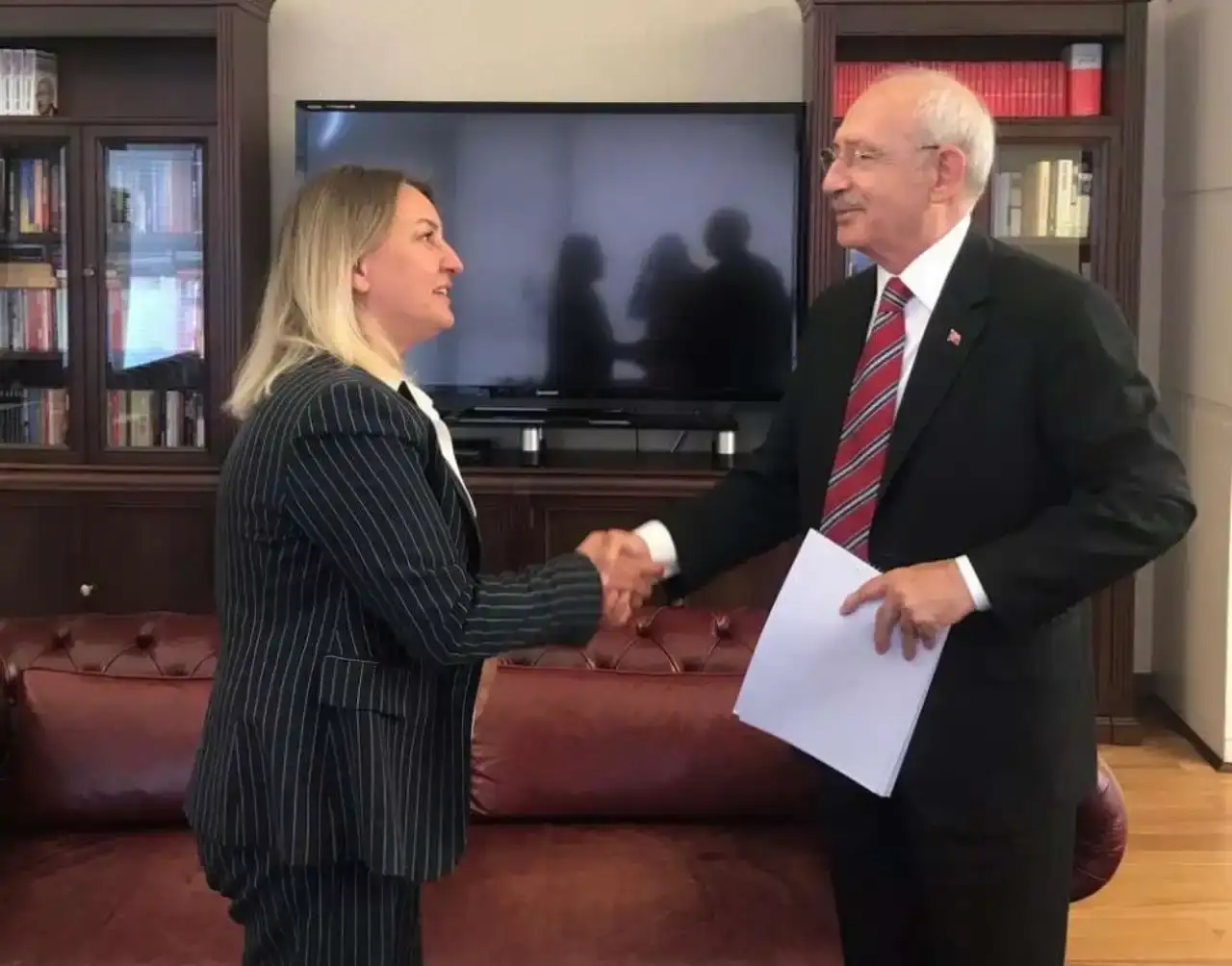 sehzadeler-belediye-baskani-gulsah-durbay-hayatini-kaybetti