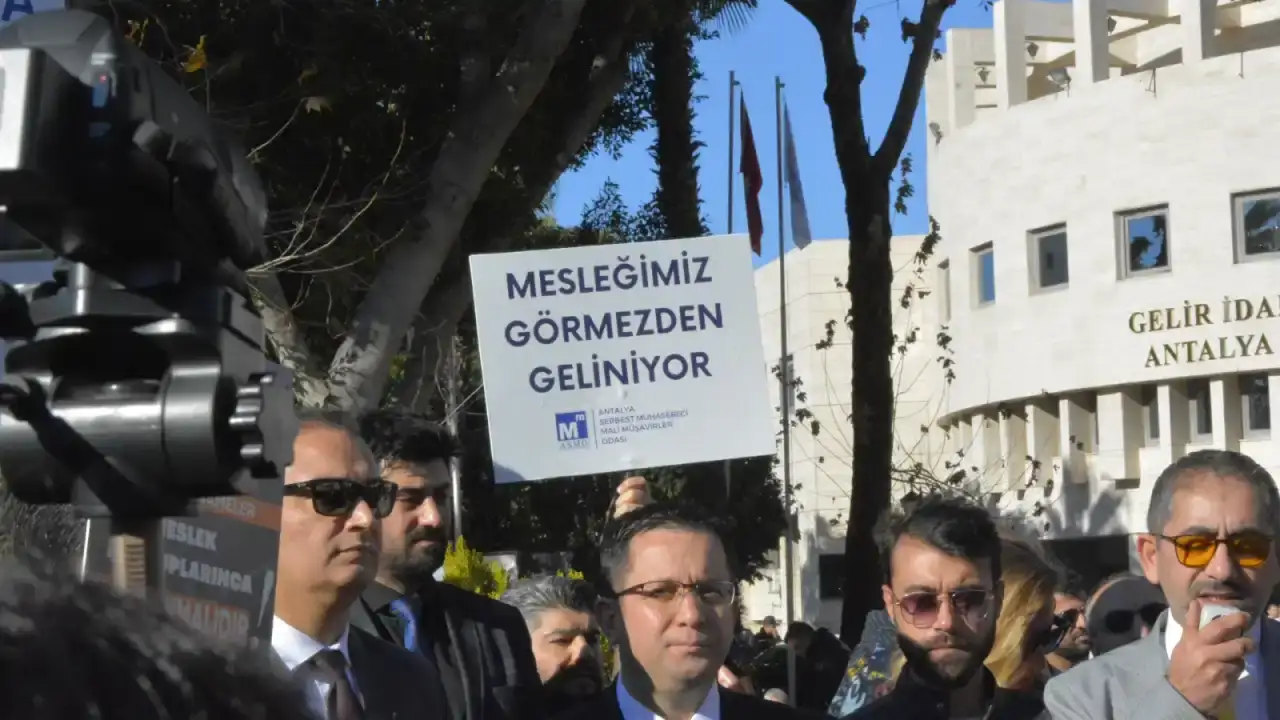 antalyada-mali-musavirler-yetki-gaspina-isyan-etti