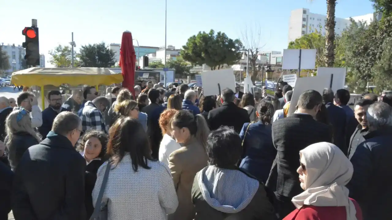 antalyada-mali-musavirler-yetki-gaspina-isyan-etti