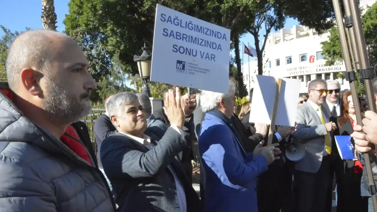 antalyada-mali-musavirler-yetki-gaspina-isyan-etti