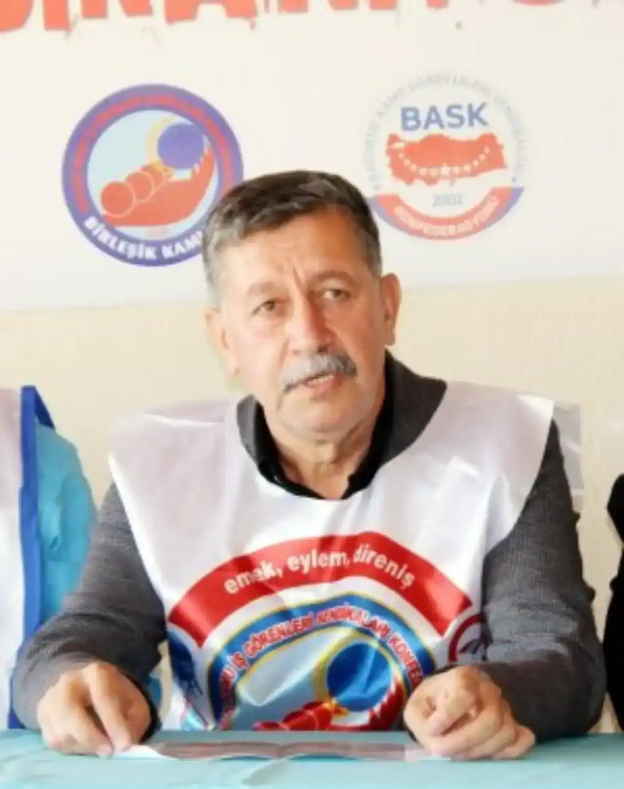 tukeniyoruz-diyen-birlesik-kamu-is-antalya-is-birakip-meydanlara-iniyor