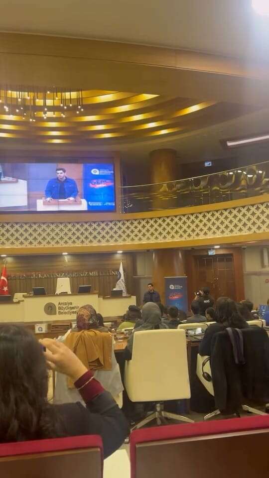 antalya-genclik-meclisi-ilk-toplantisini-yapti-baskan-secildi12