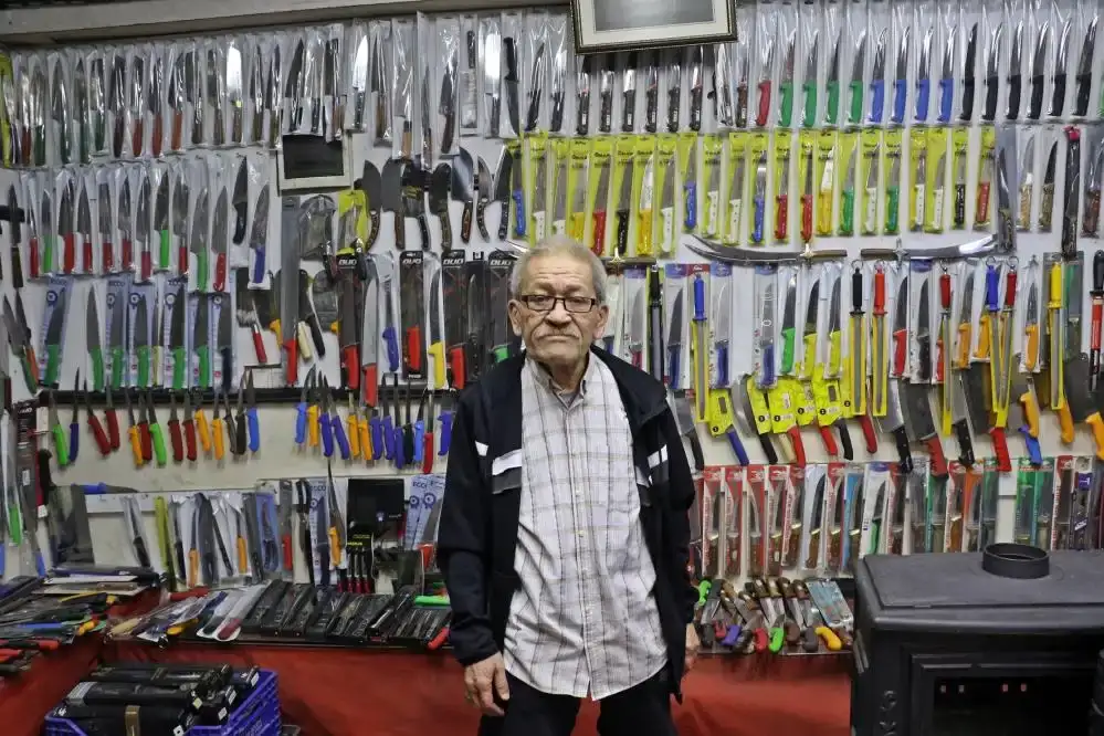 antalyada-7-kusaklik-meslek-alarm-veriyor-50-60-bin-tlye-bicak-bileme-ustasi-bulunamiyor