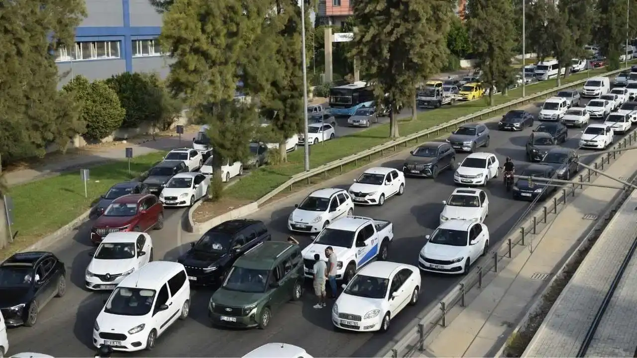 antalyada-her-3-tasittan-biri-motosiklet