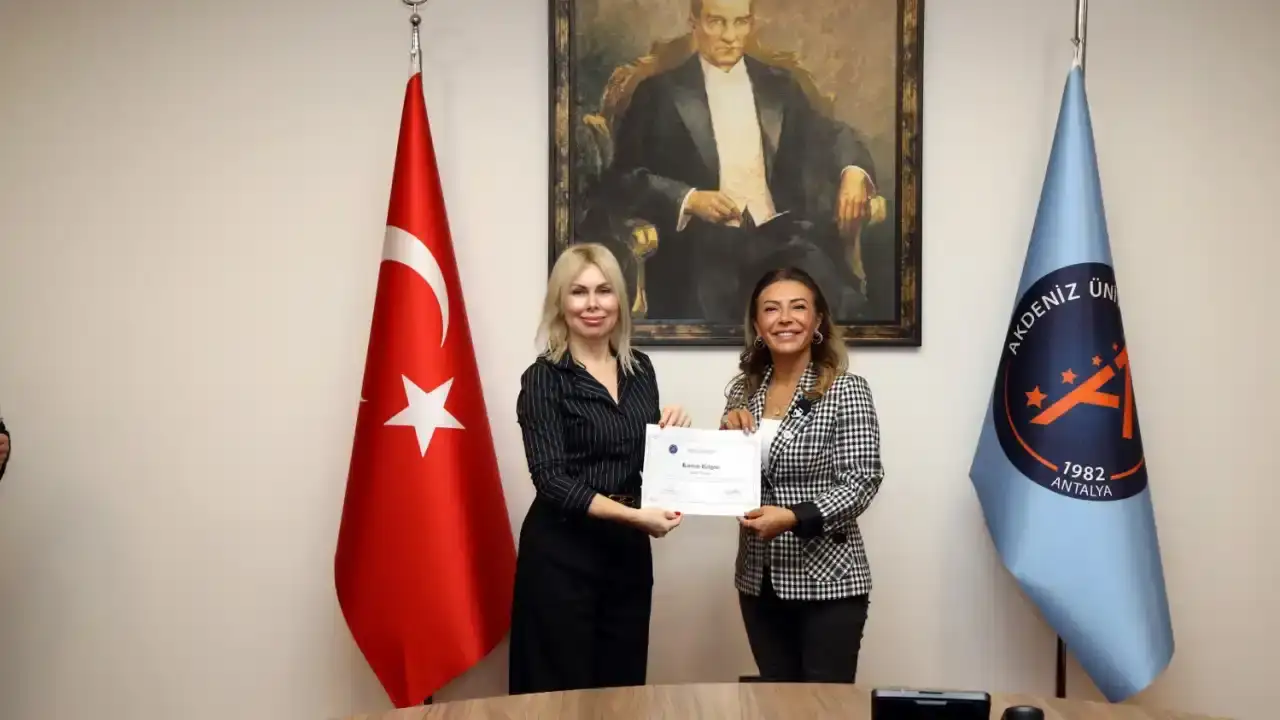 akdeniz-universitesinden-muhtarlara-yapay-zeka-egitimi