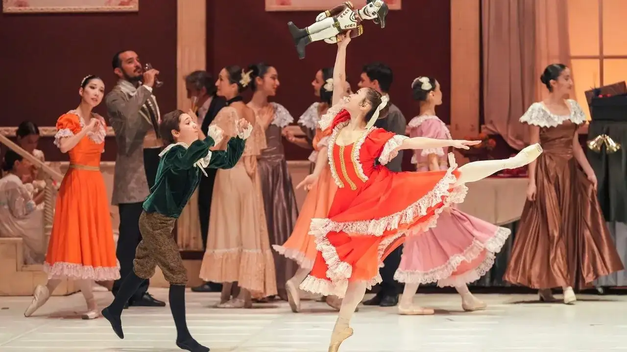 antalya-dobda-dolu-dolu-yilbasi-konser-programi