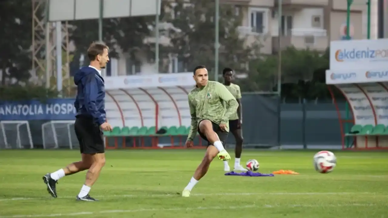 alanyaspor-fatih-karagumruk-maci-hazirliklarina-basladi-3