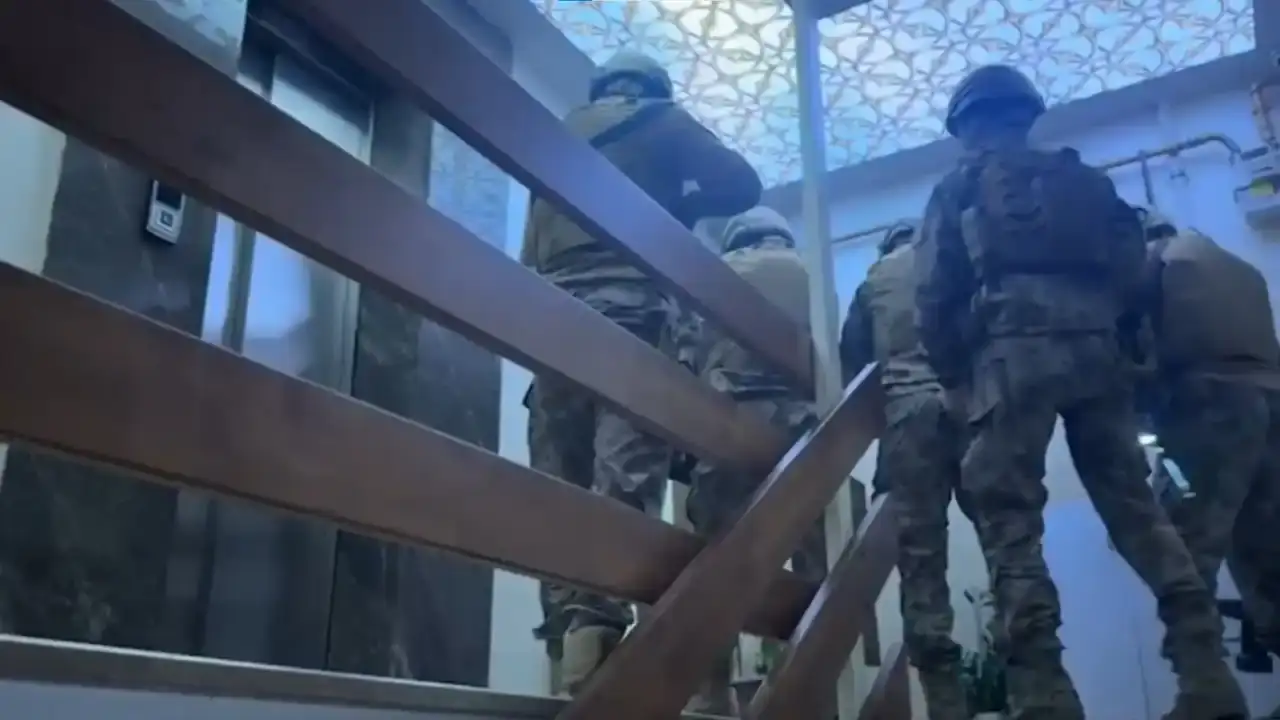 emniyet-ve-mitten-ortak-antalya-dahil-32-ilde-iside-operasyon