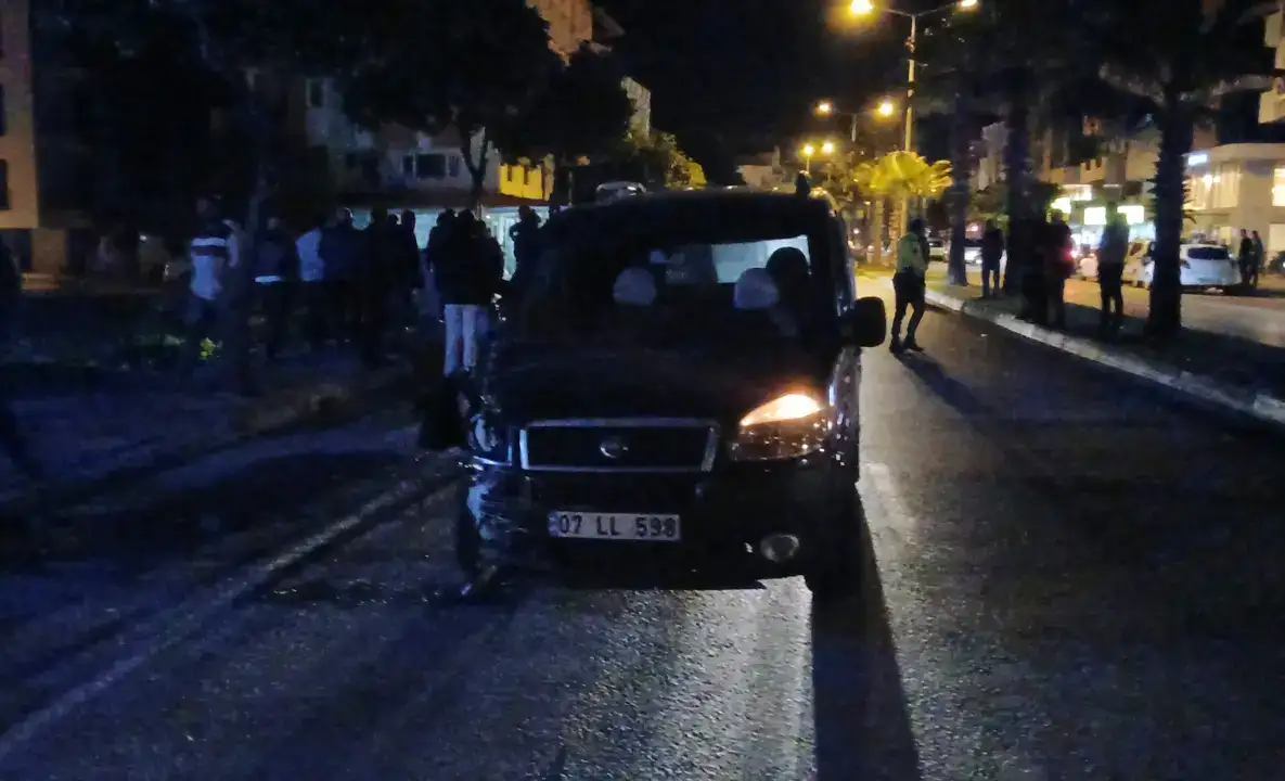 manavgatta-araclara-carpti-isletmeci-pompaliyla-vurdu