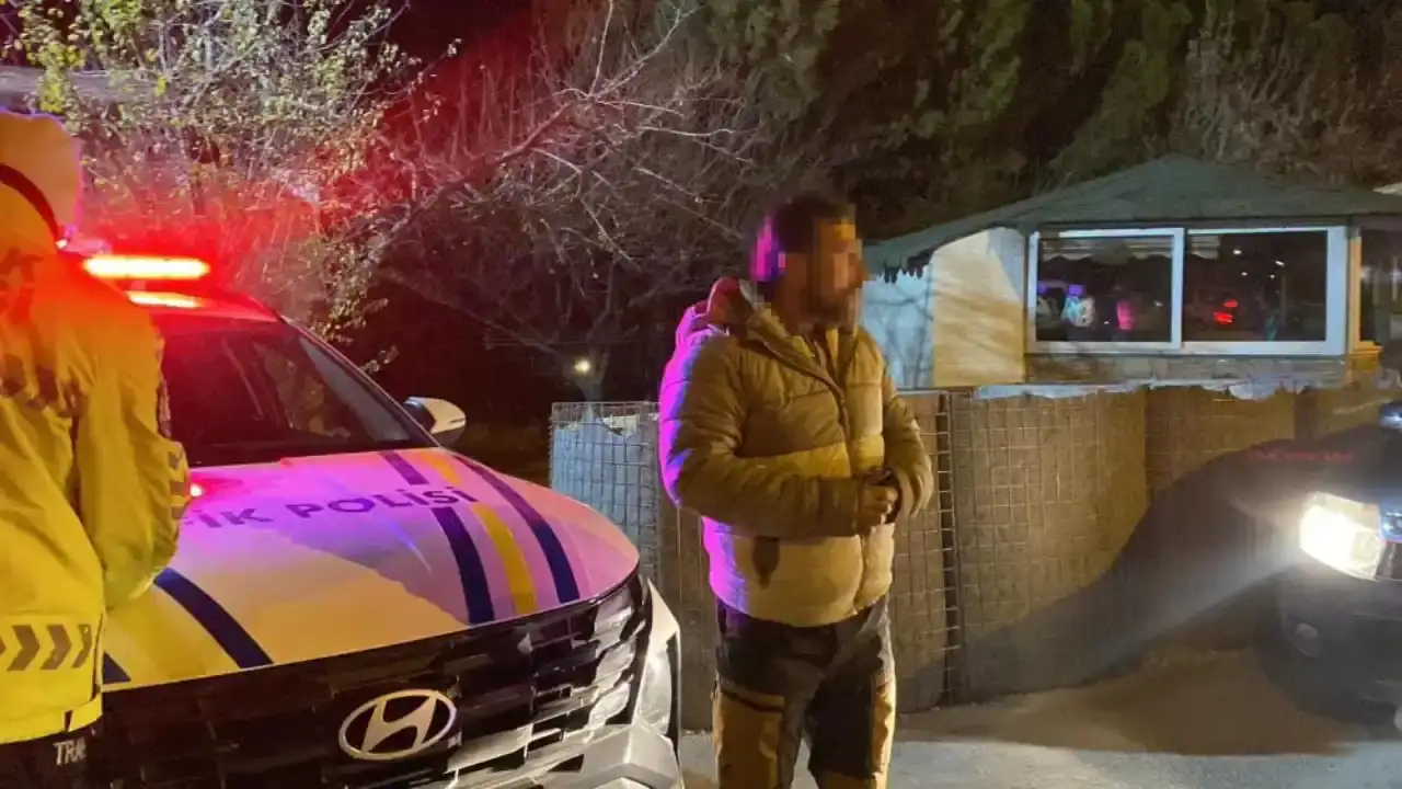 burdurda-denetim-noktasinda-durdurulan-surucu-polise-zor-anlar-yasatti