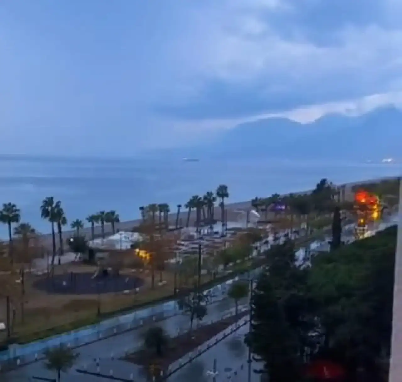 antalyada-geceyi-simsekler-ve-yagmur-basti-yagmur-ne-zaman-duracak44