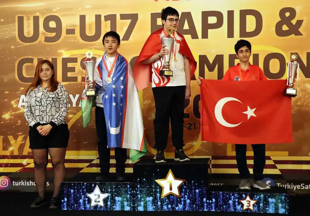 antalyada-turk-satranccilardan-4-dunya-sampiyonlugu-8-madalya-kazandi