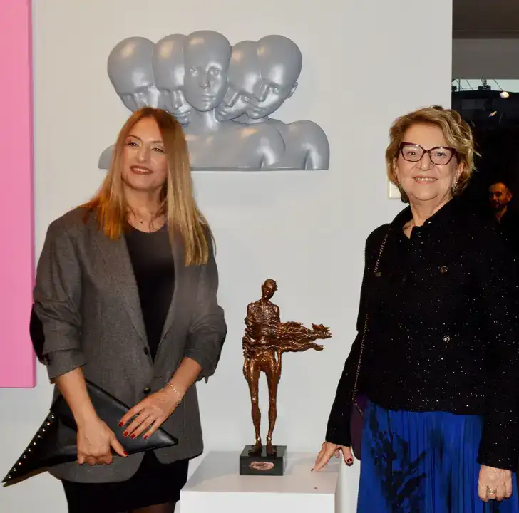 unlu-heykel-sanatcilarindan-akademik-eserler-antalyada