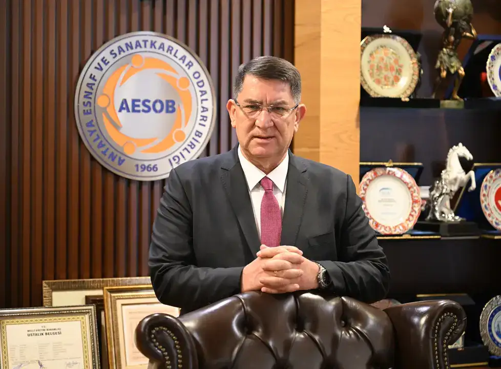 antalyada-esnaftan-akaryakit-istasyonu-marketlerine-tepki-aesob-baskani-adlihan-dere