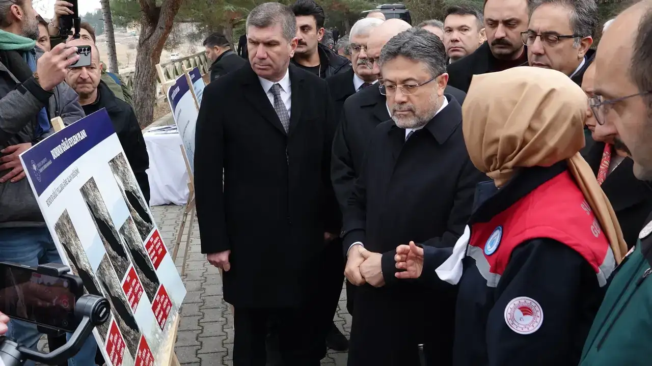 bakan-yumakli-acikladi-burdur-golune-5-yilda-58-milyar-tl-yatirim