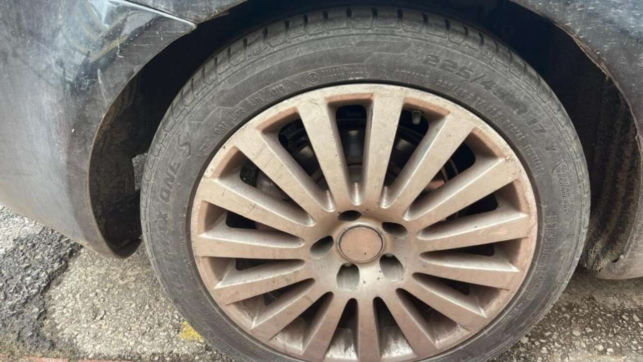 alanyada-gece-saatlerinde-bir-sahis-20-araca-zarar-verdi-gozaltina-alindi