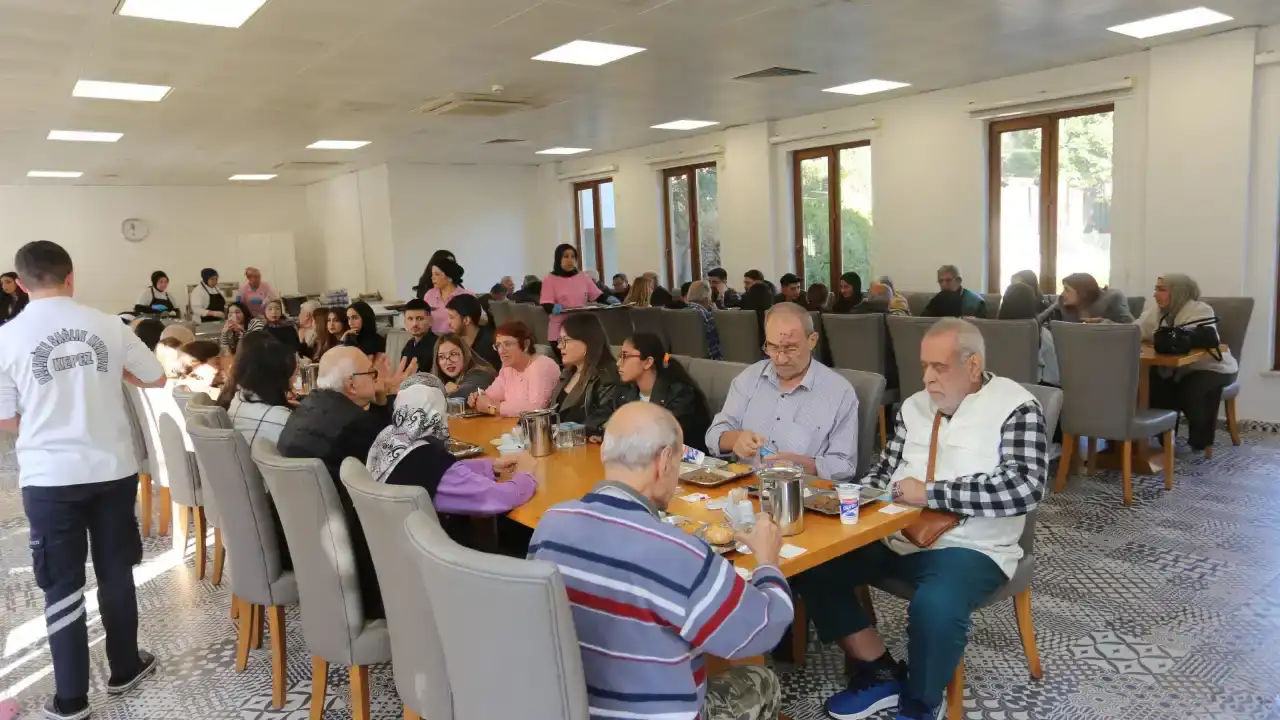 kepezde-yaslilara-yonelik-model-calisma-ogrencilerin-ilgi-odagi-oldu