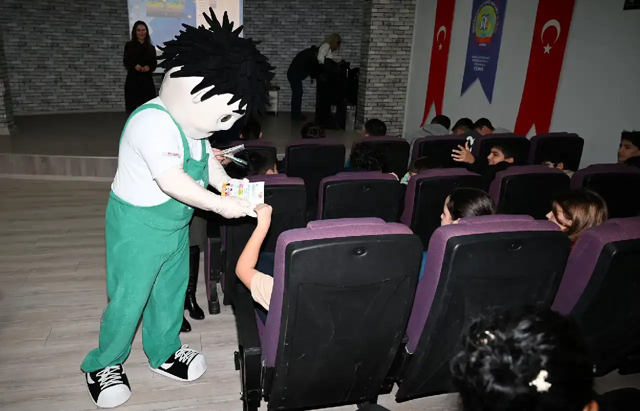 kerem-kemerde-cocuklarla-bulustu-egitimi-verdi-13