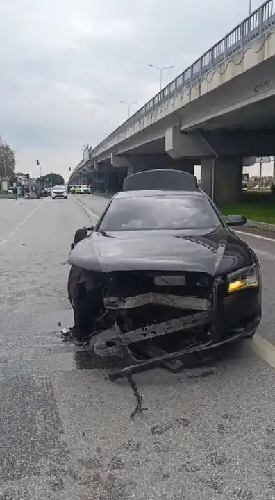 manavgatta-ambulansa-yol-verecekti-direksiyon-15-metre-aku-130-metre-uctu