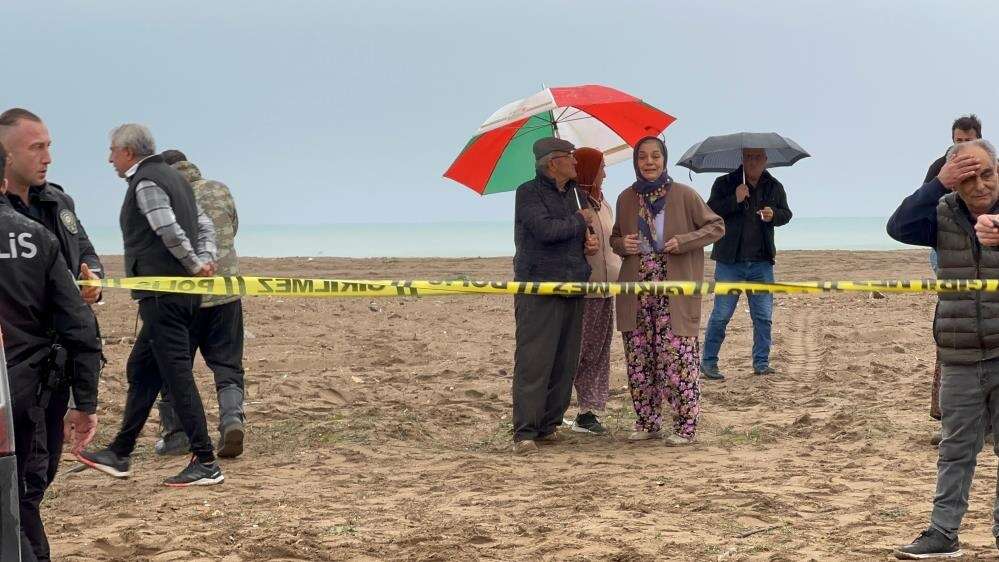 antalyada-iki-genc-traktorun-altinda-kaldi-bir-genc-hayatini-kaybetti