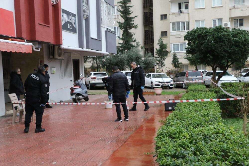 antalyada-kahredici-olay-anne-ve-oglu-bir-gun-arayla-duserek-hayatini-kaybetti