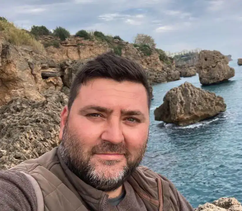 antalyada-esini-bicaklayan-sanik-hakim-karsisinda-babamiz-annemizi-bicakladi