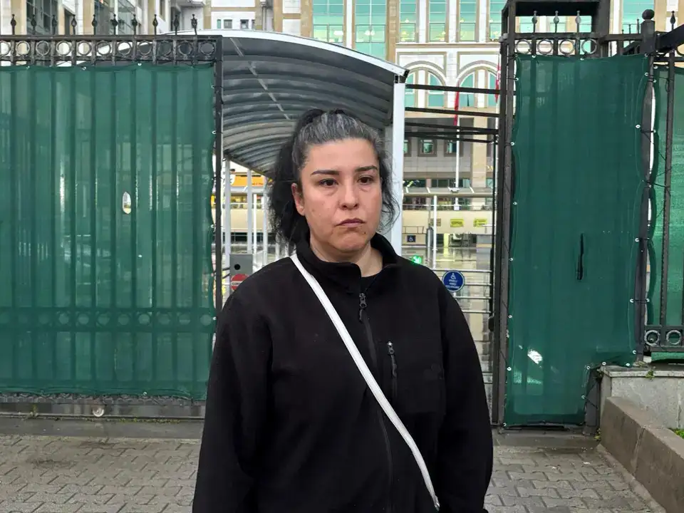 antalyada-esini-bicaklayan-sanik-hakim-karsisinda-babamiz-annemizi-bicakladi