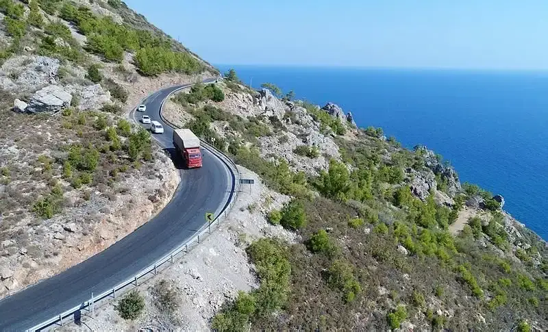 turkiyenin-en-tehlikeli-yolu-tarihe-karisiyor-antalyamersin-arasi-kisaliyor