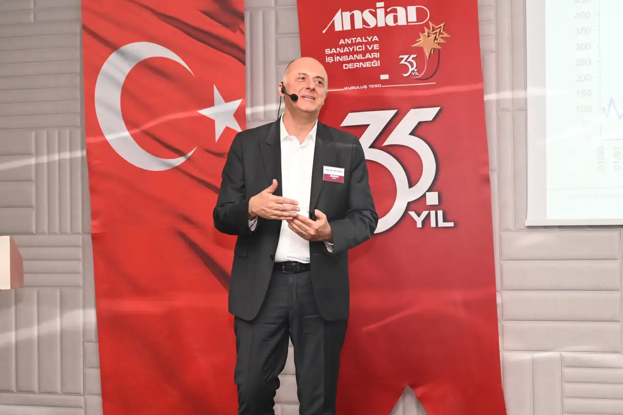 yapay-zeka-ve-turkiye-ekonomisi-ansiadda-masaya-yatirildi