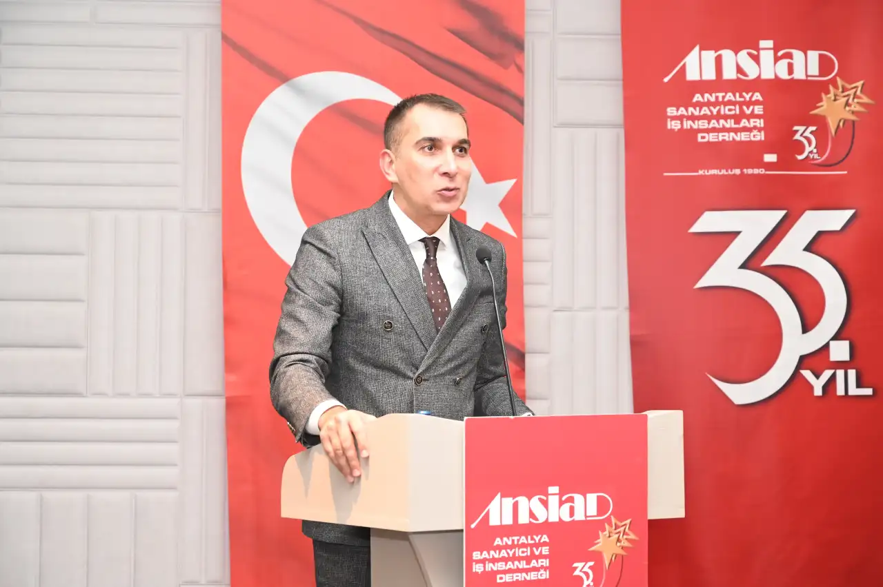 yapay-zeka-ve-turkiye-ekonomisi-ansiadda-masaya-yatirildi