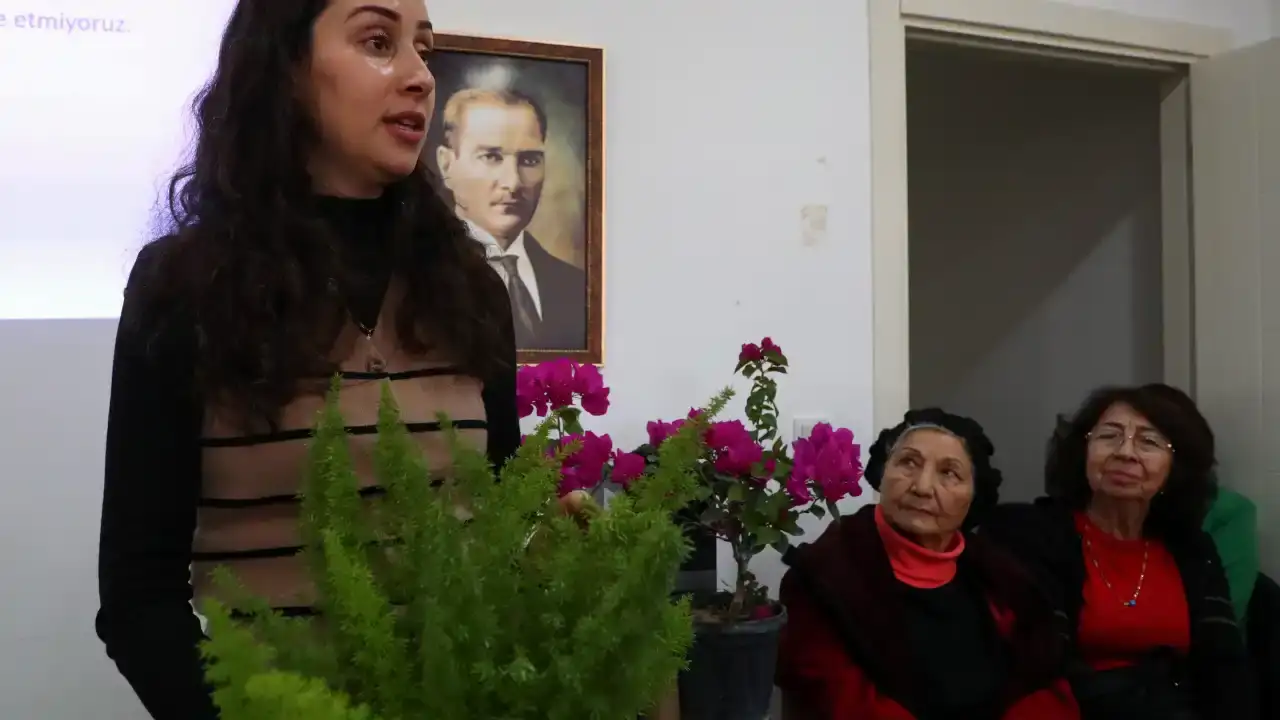 aktif-yasli-merkezinde-hem-ogreniyorlar-hem-zinde-donuyorlar