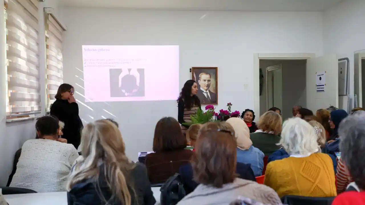 aktif-yasli-merkezinde-hem-ogreniyorlar-hem-zinde-donuyorlar