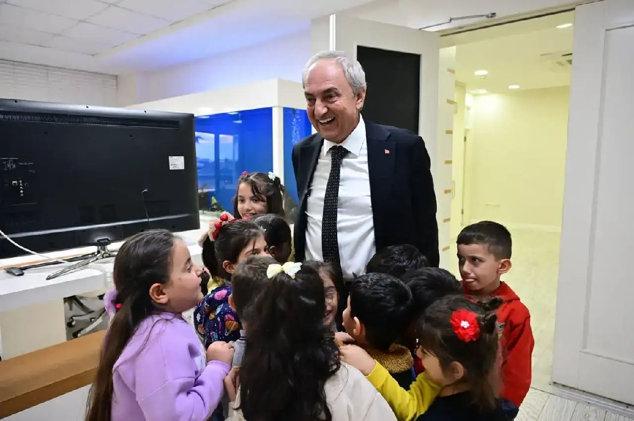 antalyada-ogrencilere-ucretsiz-gozluk-kampanyasi12