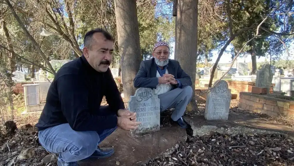 antalyada-hayatini-kaybeden-iki-tarim-iscisinin-mezarlari-50-yildir-sahiplerini-bekliyor