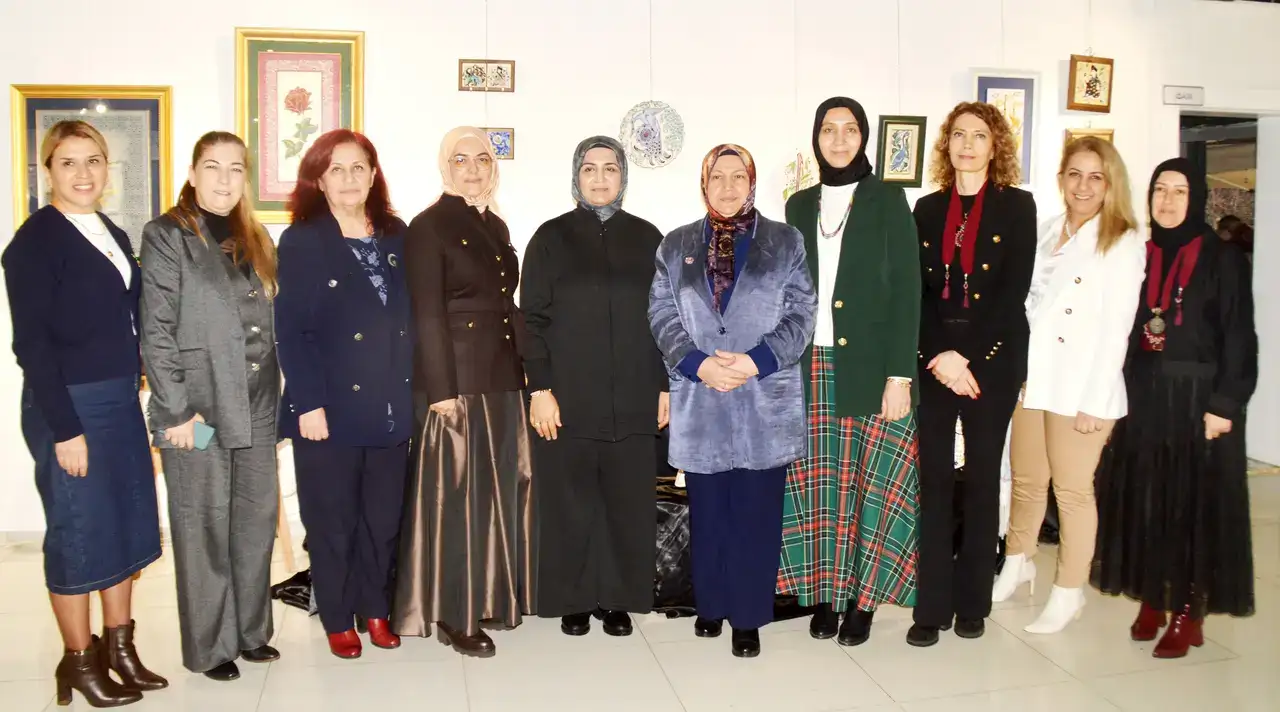 azize-kahraman-halk-egitimi-merkezinden-yil-sonu-sergisi