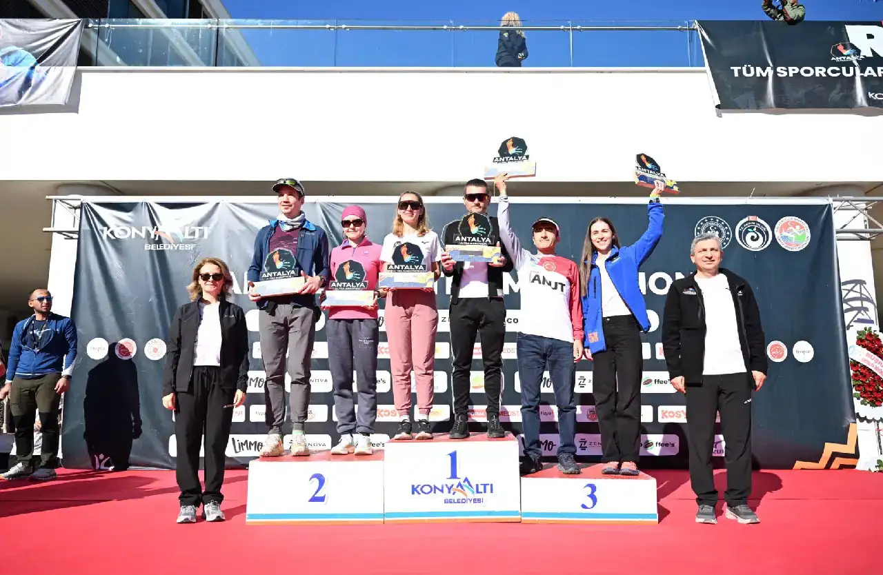 antalyada-ultra-maraton-sporculari-bulusturdu-protokol-katildi67