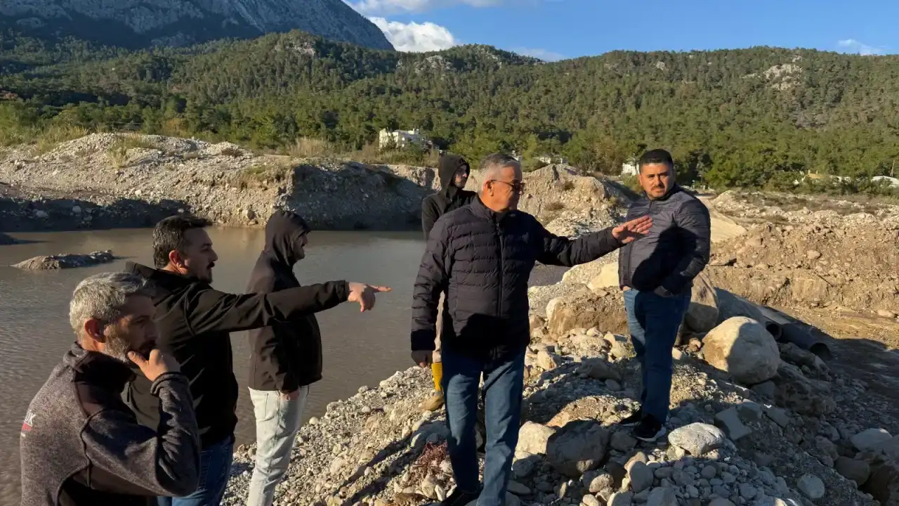 akdenizgercek-kemerde-yillardir-beklenen-kopru-icin-ilk-kazma-vuruldu