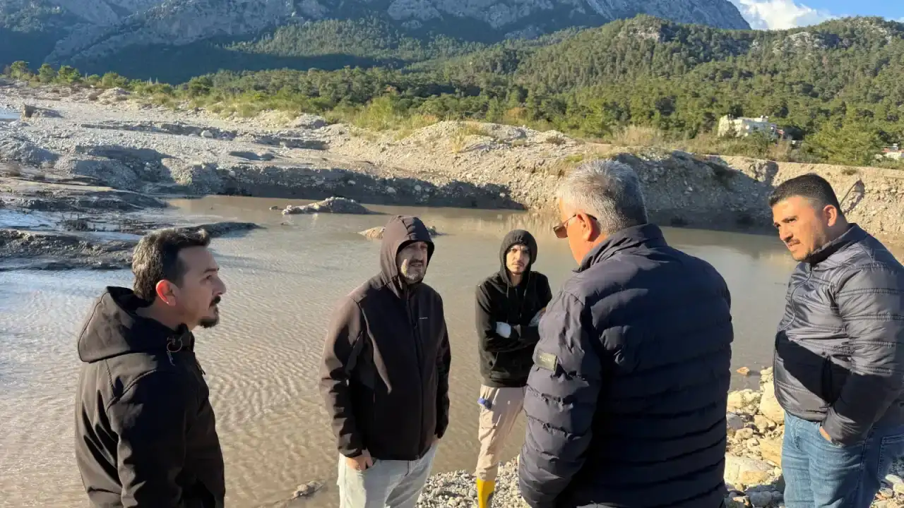 akdenizgercek-kemerde-yillardir-beklenen-kopru-icin-ilk-kazma-vuruldu