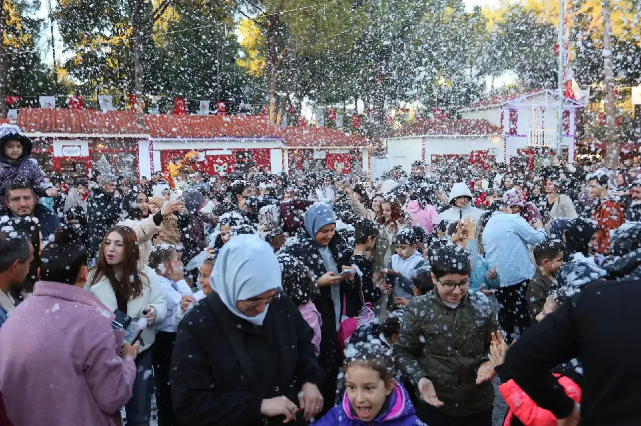 kepez-yeni-yil-sevincini-erken-yasadi3