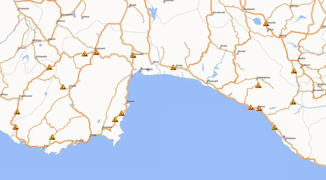 antalyada-yol-mesaisi-9-ilcede-15-noktada-kontrollu-gecis-basladi