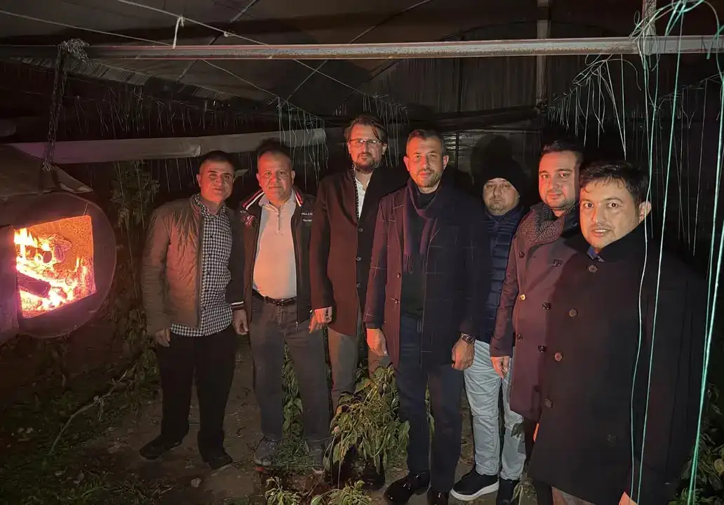 serikte-seracilar-zirai-don-mesaisinde-sobalar-sabaha-kadar-yandi