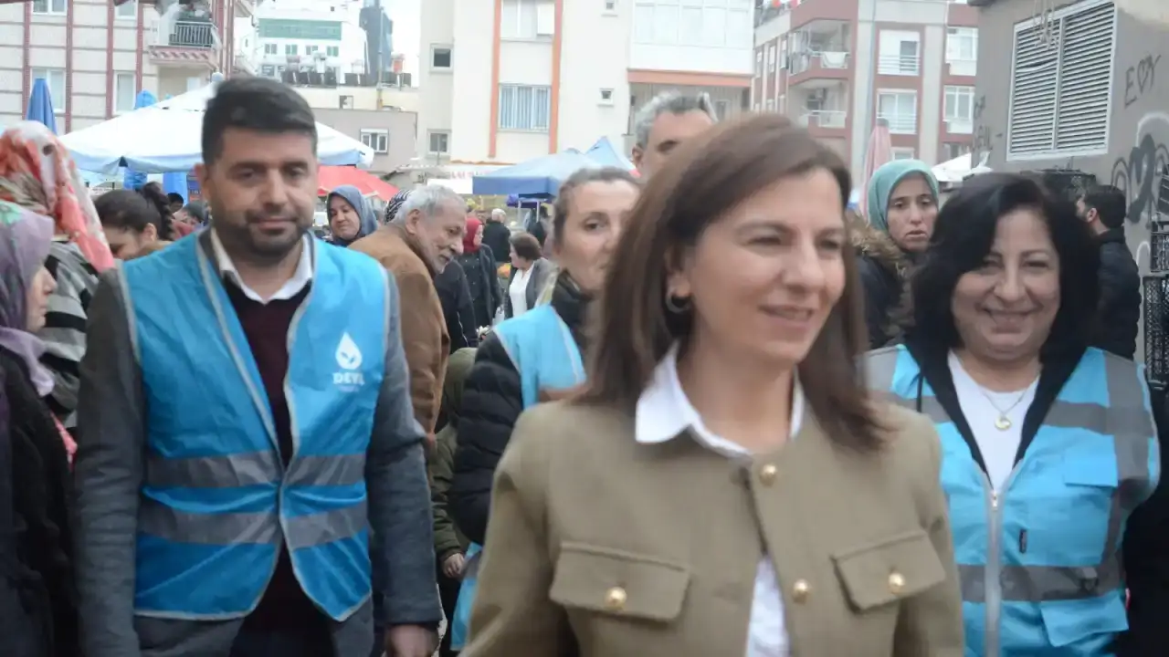 deva-partisi-antalya-il-baskani-arlier-pazarci-esnafinin-sorunlarini-dinledi