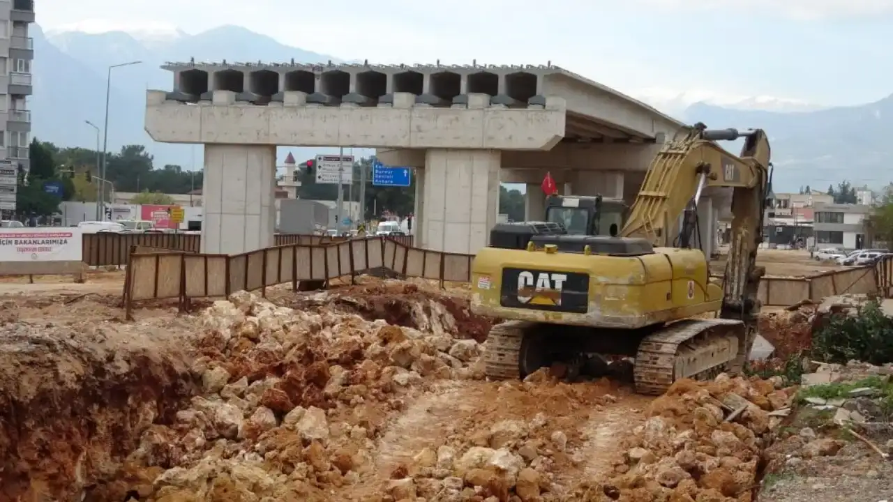 uncali-koprulu-kavsaginda-dugum-cozuldu-proje-yeniden-basladi