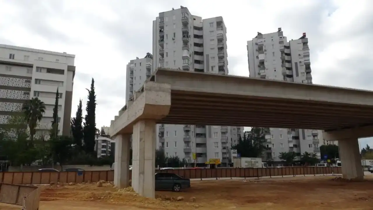 uncali-koprulu-kavsaginda-dugum-cozuldu-proje-yeniden-basladi