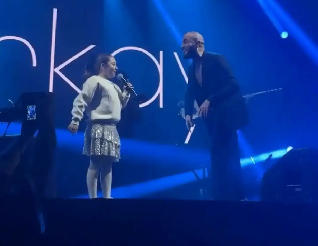 berkaydan-antalyaya-yeni-yila-surprizi-duet-buyuk-alkis-aldi